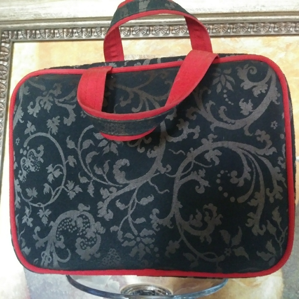 Weekender Tote - Picture 4 of 8